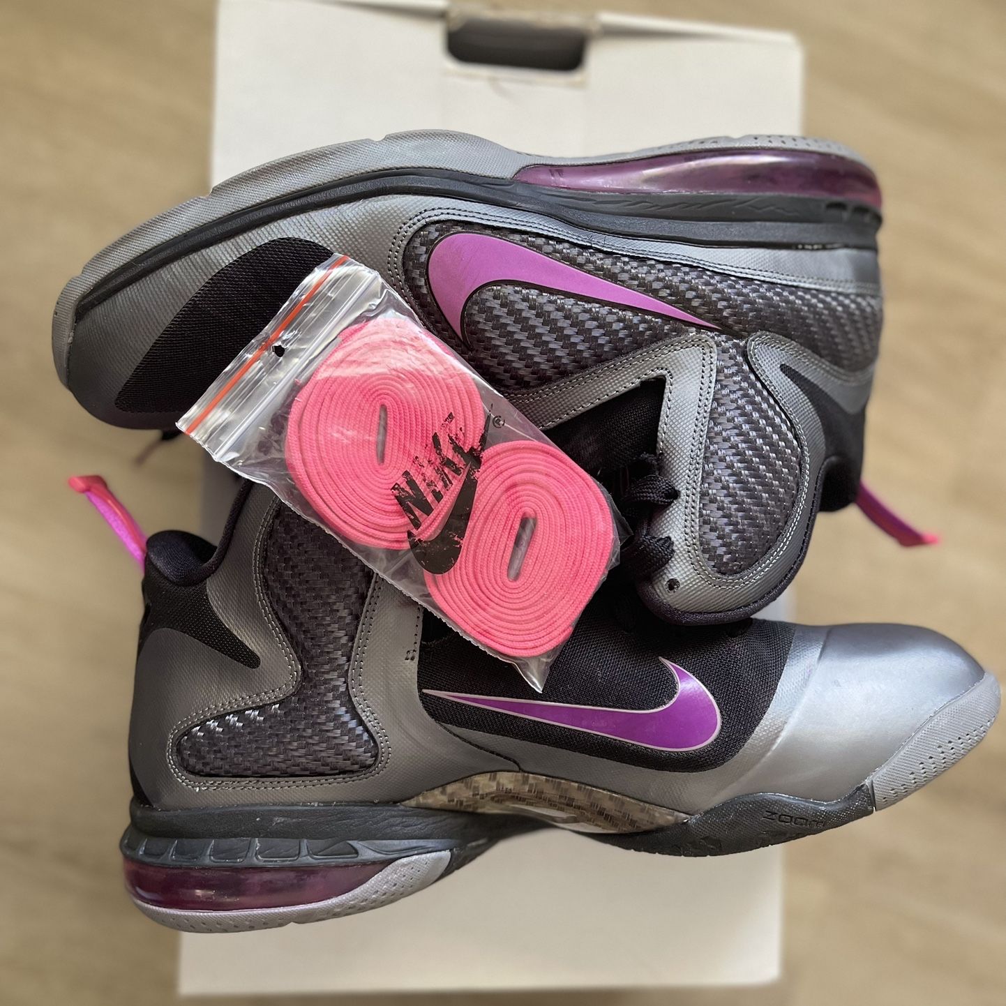 Lebron 9 Miami Nights 11.5/ Basketball Shoes