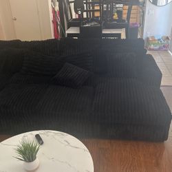 Pull Out Charging Couch 