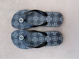 Tory Burch size US5 slippers