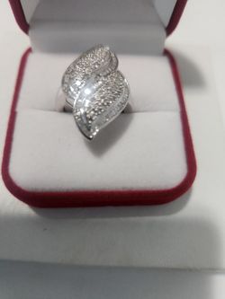 14K Ring With Diamonds