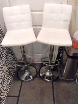 Set faux leather bar stools