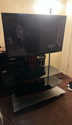 Plasma LG TV with TV Glass set up