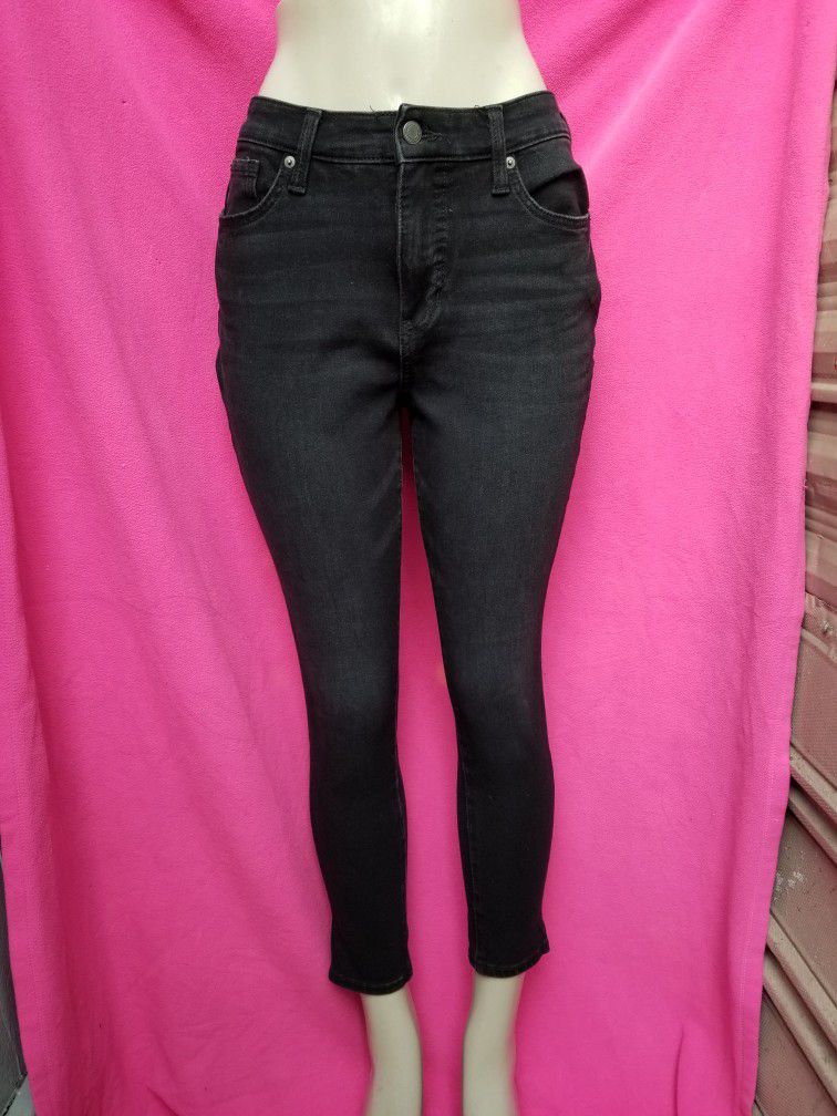 TIME AND TRU High Rise petite jeans SIZE 10 ( STRETCHY)