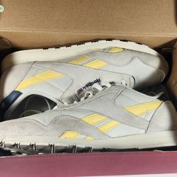 REEBOK CL NYLON MENS SHOES SIZE 10.5