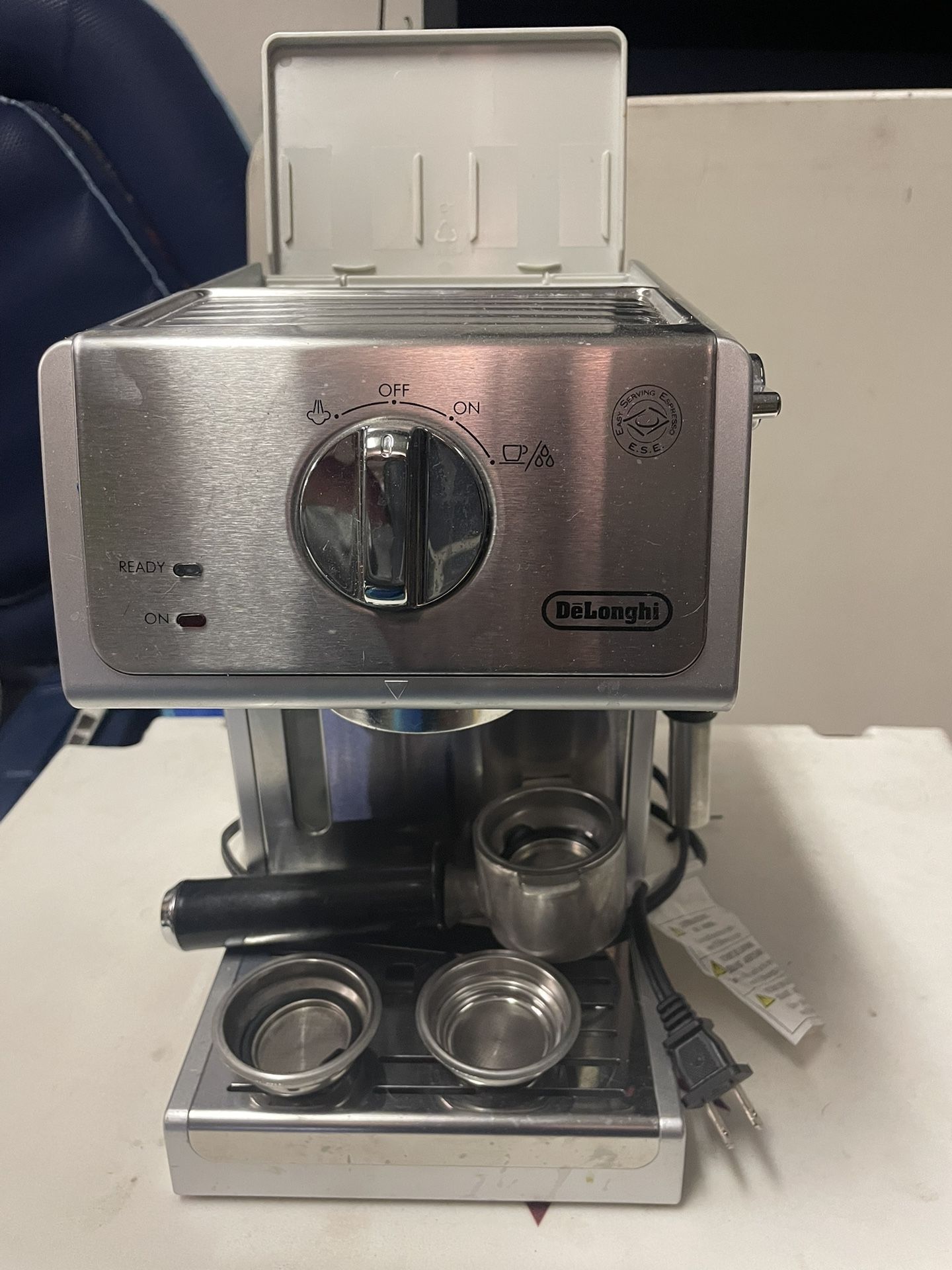 Delonghi Espresso & Cappuccino Maker