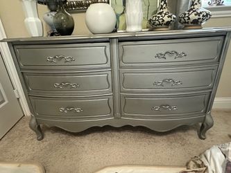 Stunning Silver Wardrobe Dresser