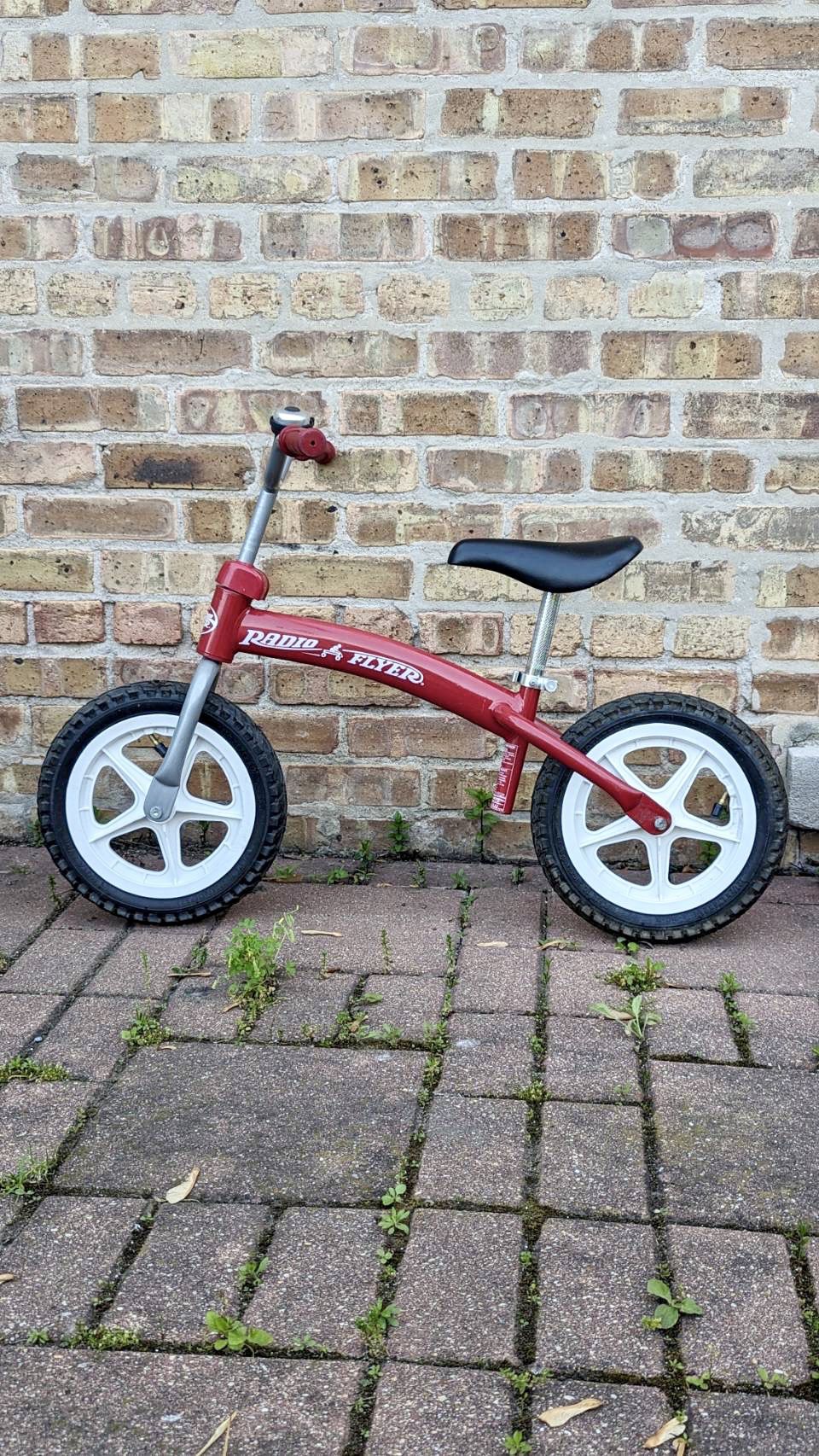 Radio Flyer Go Balance Bike Pre-Bike Glider Girl Boy Unisex Red Age 2.5-4 years old