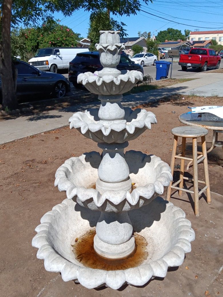 Water Fountain With Water Pump