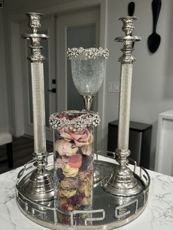 Table Center With Candleholders