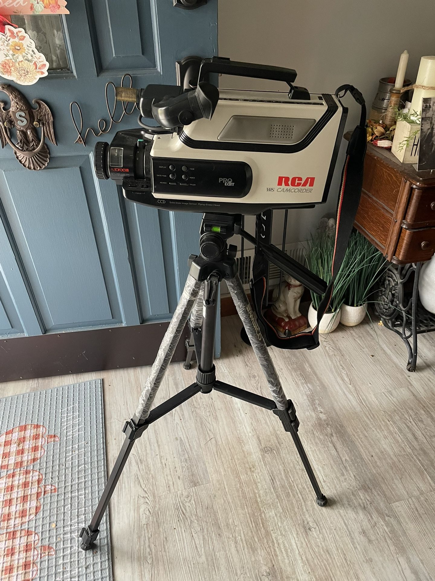 Vintage RCA Edit Pro Camcorder & Ambico Onyx Tripod