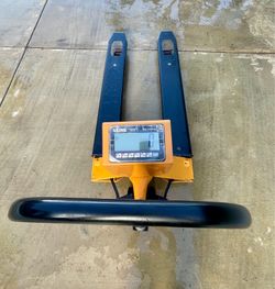 Uline Pallet Jack With Scale H-1679