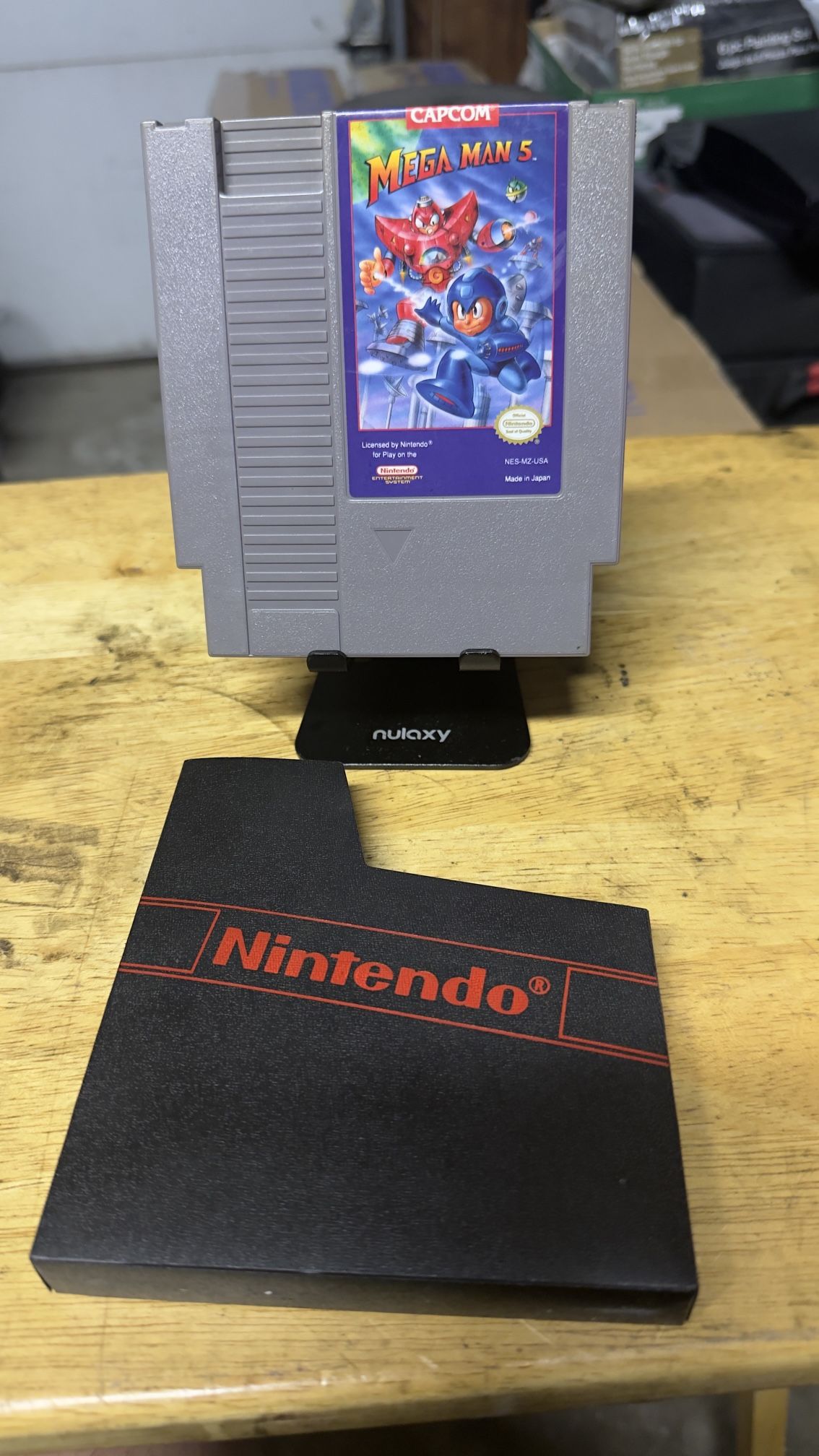 Nintendo Mega Man 5 Super Rare Game Authentic