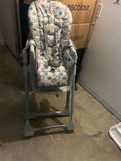 Baby trend ( Baby dining chair