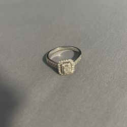 Engagement ring for Sale