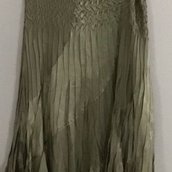 Medium Vintage olive‑green lightweight skirt 