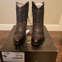 Women Cuadra Boots 8.5