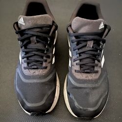 Adidas Running Shoes Size 8.5 ✔️