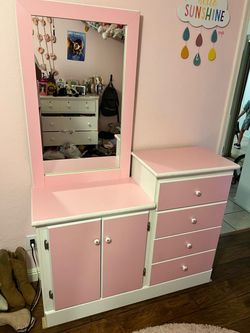 Pink dresser and mirror