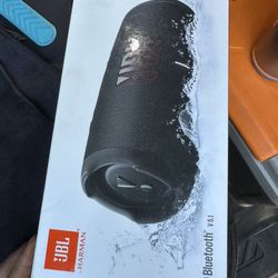 Bosina JBL Solo la abri para calarla 