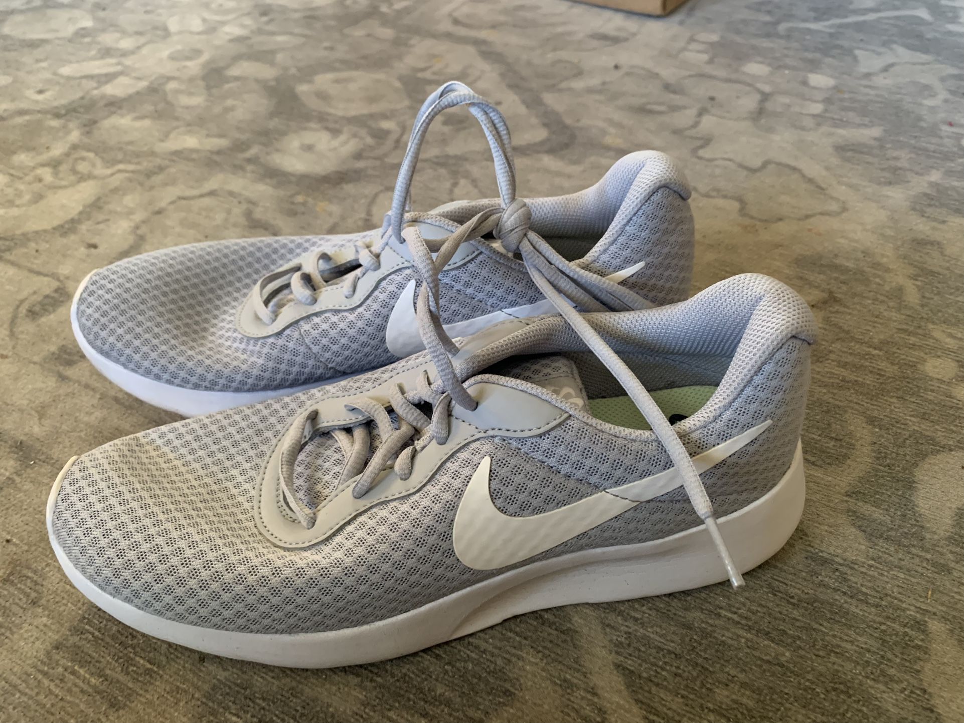 Very Good Condition Running Shoes US 8 Women’s