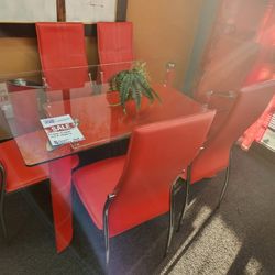 DINING TABLE WITH 6 CHAIRS 