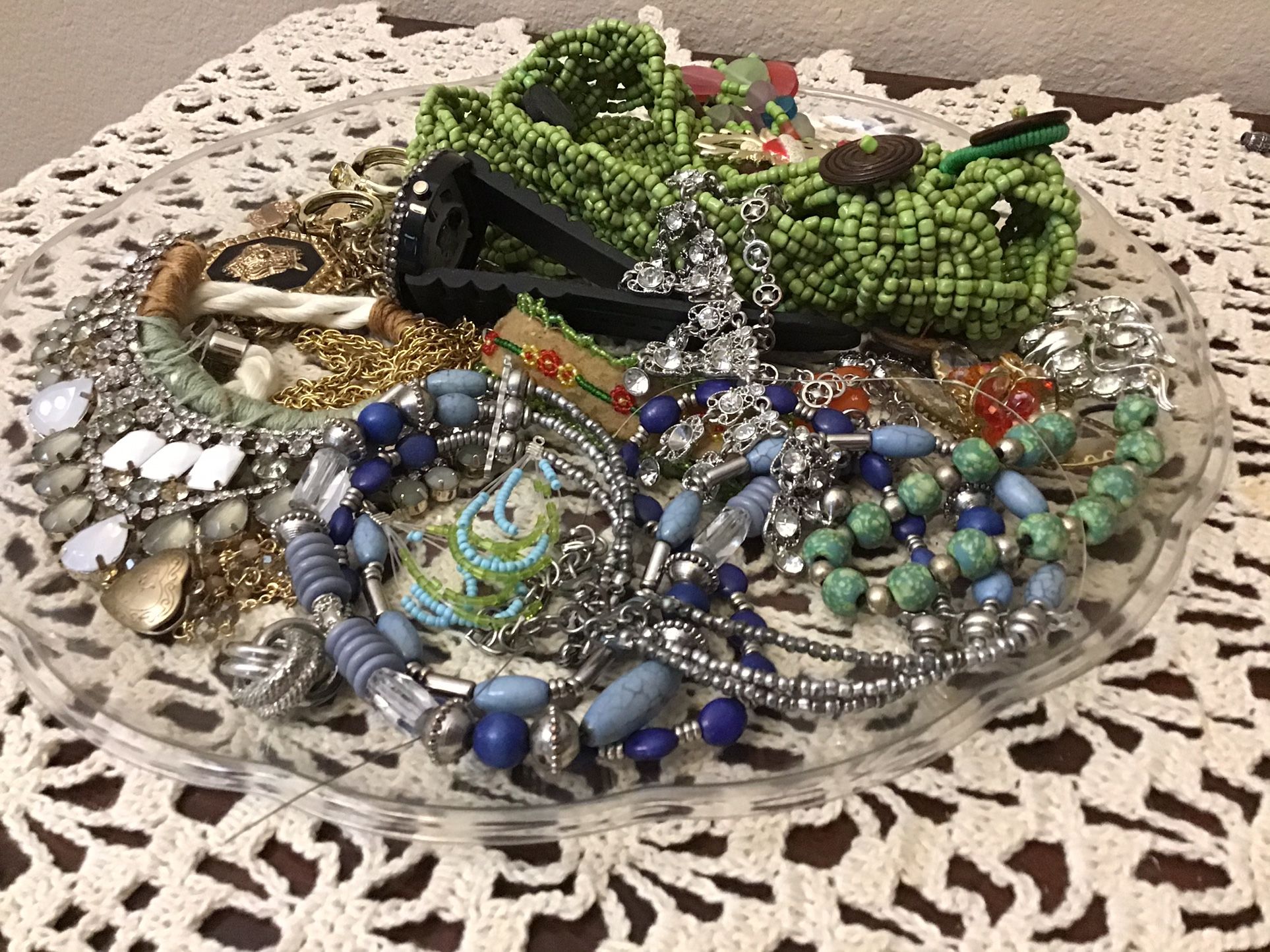 1 Lb 10.2 oz of Broken and Incomplete Vintage & Modern Jewelry for Repair or Arts & Crafts / Joyas Rotas o Incompletas para Arte y Manualidades