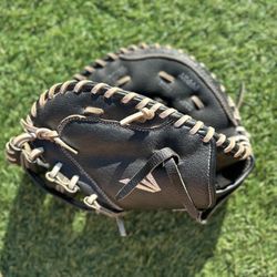 Easton Youth Catchers Mitt