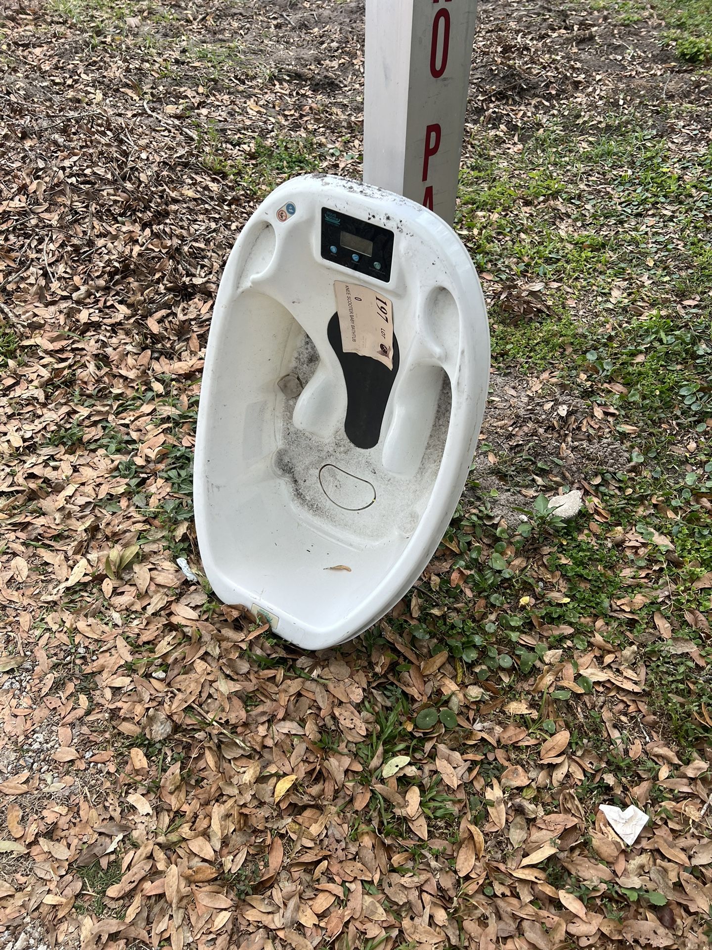 Free Baby Bath Tub Needs Cleaning
