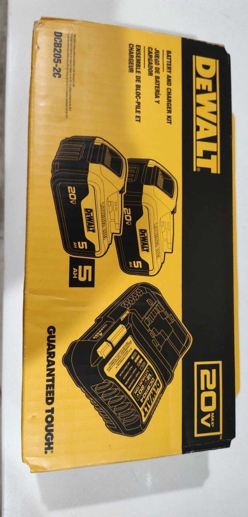 Set of 2 DeWalt 5 AH batteries and charger