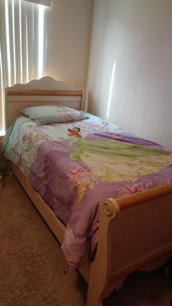 Great Kids or Young Adult bedroom set