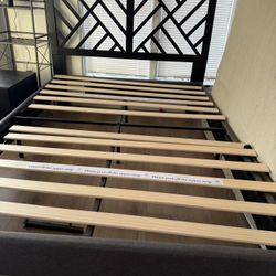 Zinus Queen Bed Frame