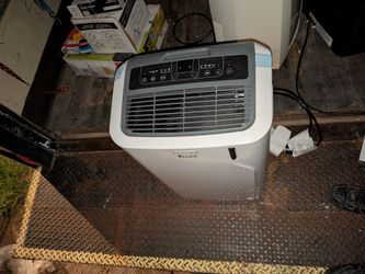 De'Longhi Pinguino Arctic Whisper Portable AC (12k BTU/500 sq ft) – Unit & Remote Only