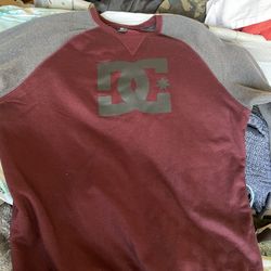DC Sweater Pull Over. Mens Size XL