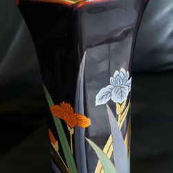 OTAGIRI PORCELAIN FLOWER VASE. JAPAN