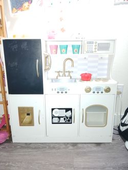 Play kitchen