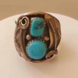 VINTAGE STERLING SILVER AND TURQUOISE MEN'S RING