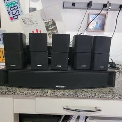 Set of 5 surround sound speakers Boss.