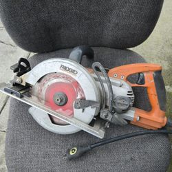 Rigid Worm Skill Saw 