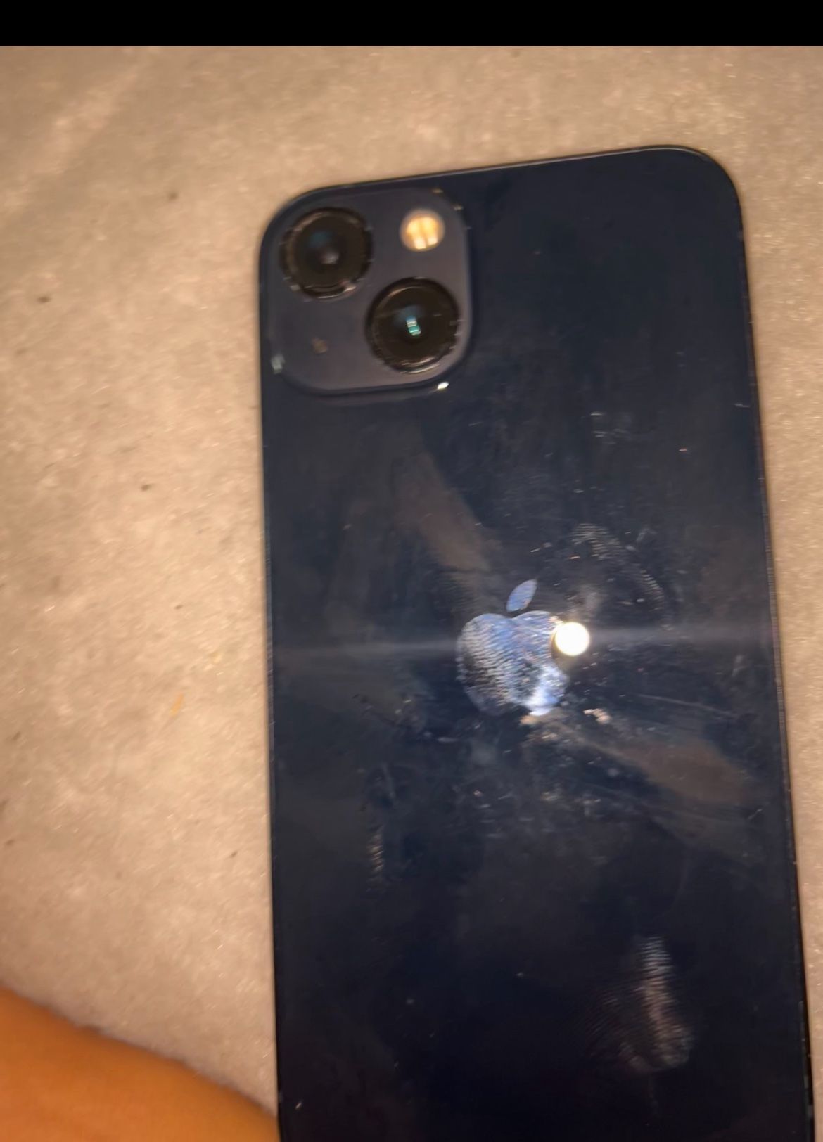 iPhone 14. 