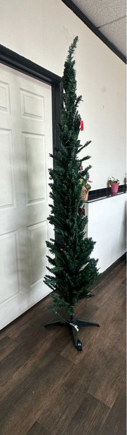 7 Ft Slim Tree