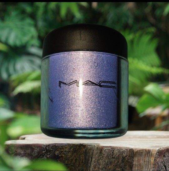 MAC Pigment in Violet 7.5g / 0.26oz