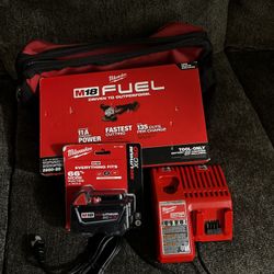 Milwaukee M18 Grinder