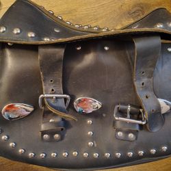 Leather Harley-Davidson saddlebag (3 Available)