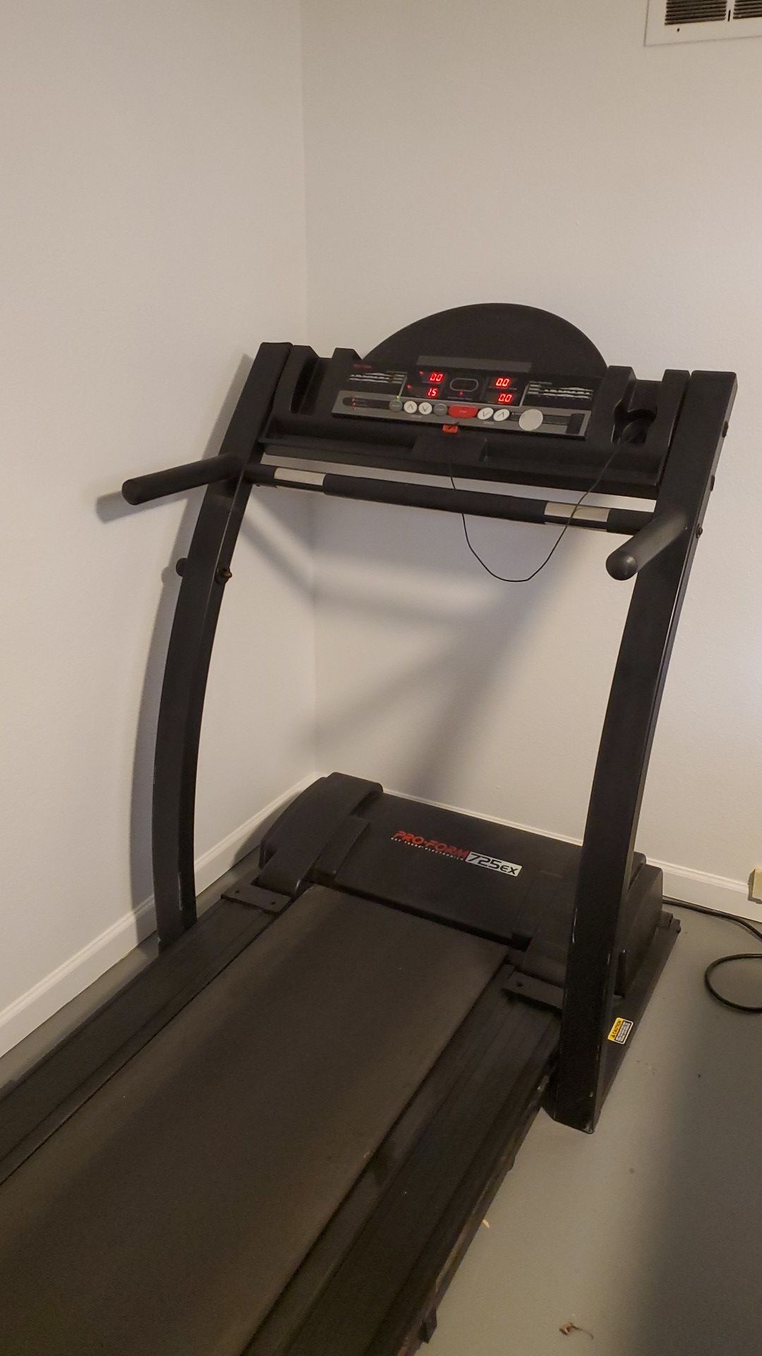 FREE Folding Treadmill Proform 725ex for Sale in WA OfferUp