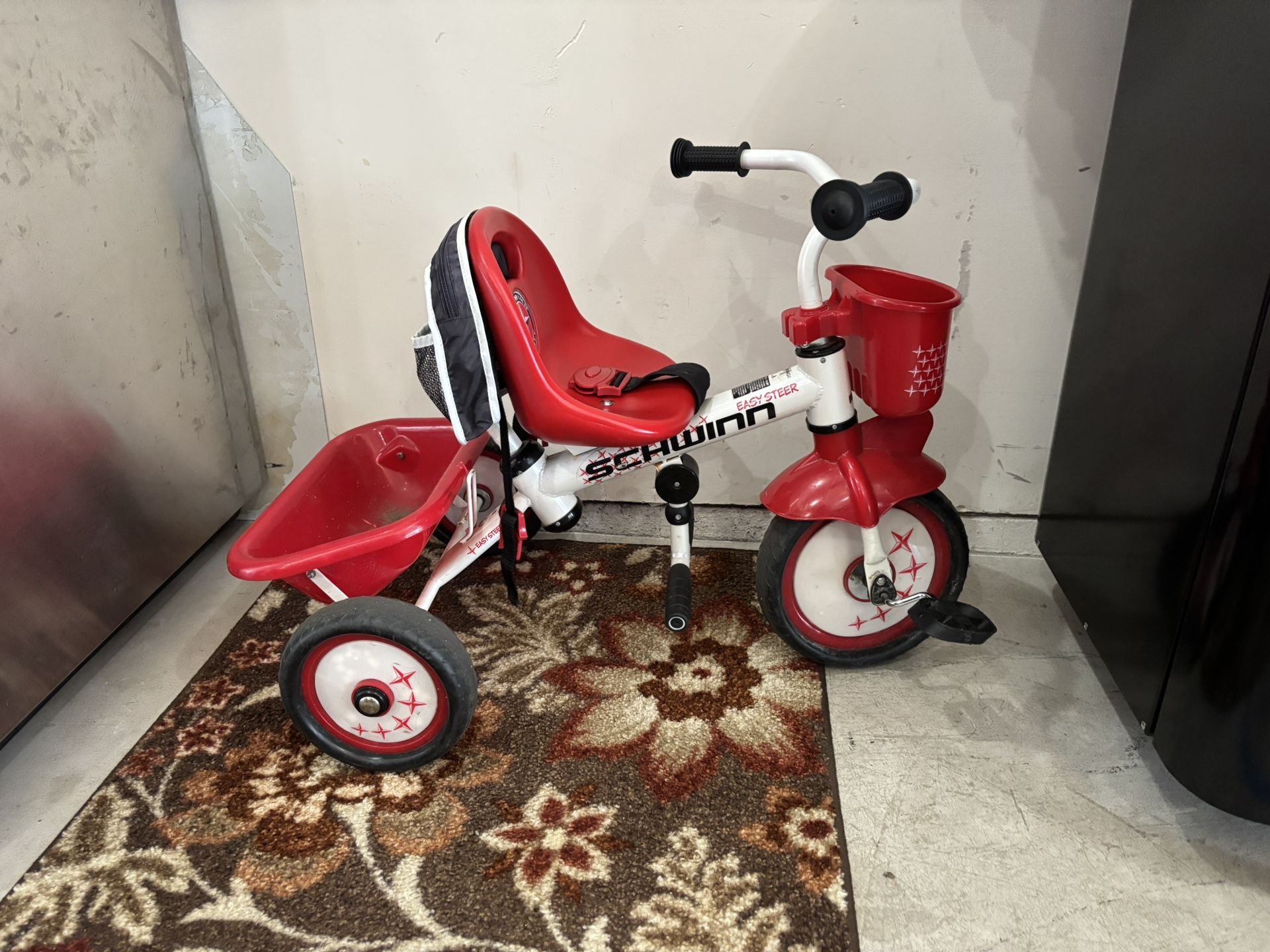 Schwinn Tricycle With Removal Easy Steer