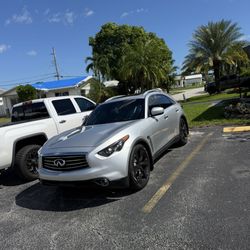2012 Infiniti Fx50