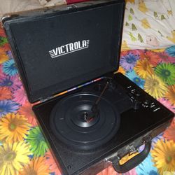 Samson PSO1 Mic Pop Filter w/ 12" Gooseneck , Victrola Record Player And Microphone 