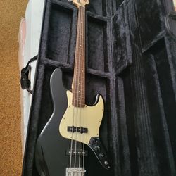 Fender squire  bass guitar,  Black 