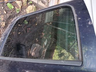 99-07 SILVERADO SIERRA CREW CAB REAR LH DOOR GLASS 5.3 V8 4.8 4X4 RWD
