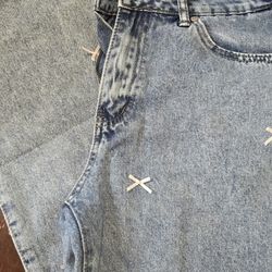 Woman's Jeans With Bows